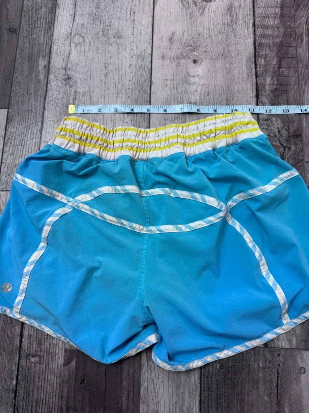 LULULEMON Blue Yellow trim Run Track Attack Lined 4” Vintage 4 6